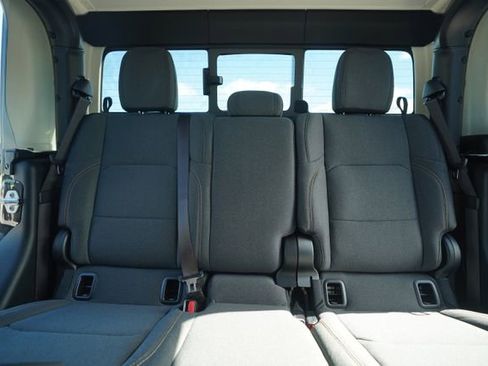 New 2025 Jeep Gladiator Sport image 31