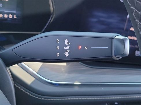 New 2025 Chevrolet Suburban Premier image 11