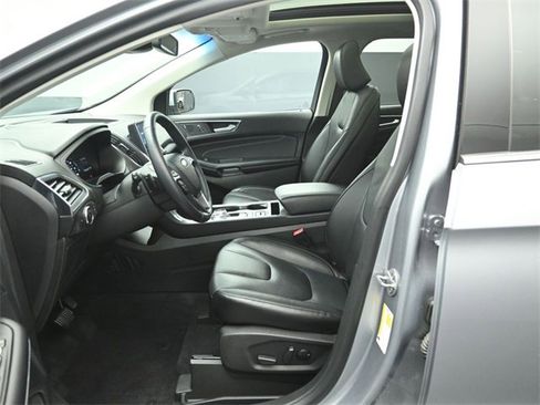 Certified 2022 Ford Edge Titanium w/ Class II Trailer Tow Package image 10