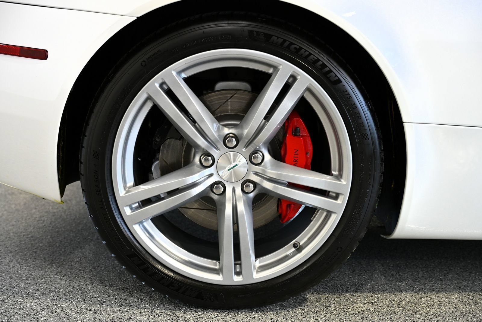 Used 2009 Aston Martin DB9 Coupe RWD image 20