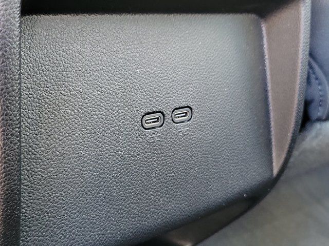 Certified 2024 Chevrolet Equinox EV RS FWD image 21