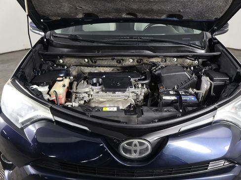 Used 2017 Toyota RAV4 XLE image 19
