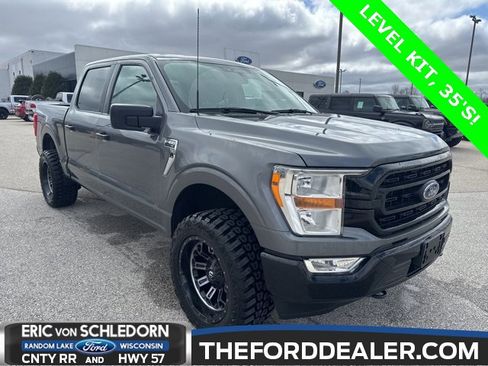 Used 2022 Ford F150 XLT image 1
