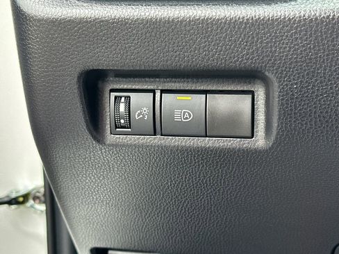 Used 2025 Toyota RAV4 LE AWD/4WD image 29