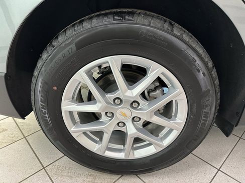 Certified 2024 Chevrolet Equinox LT w/ LPO, Floor Liner Package image 14