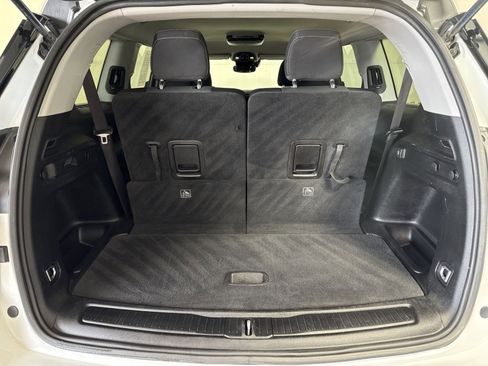 Used 2023 Jeep Grand Cherokee L Laredo image 25