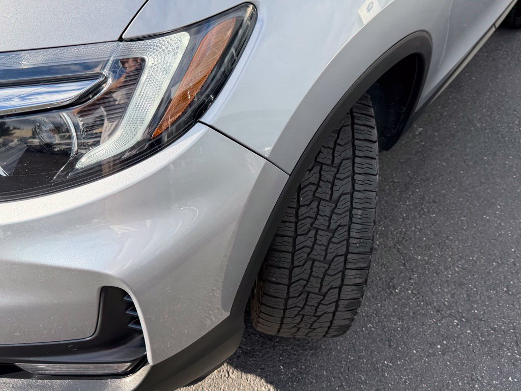 Used 2023 Honda Passport EX-L image 3