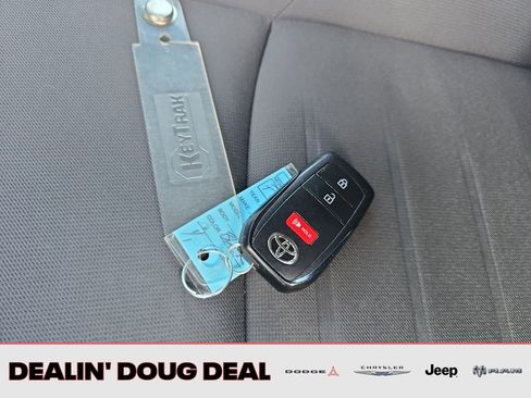 Used 2024 Toyota Tacoma TRD Off-Road image 28