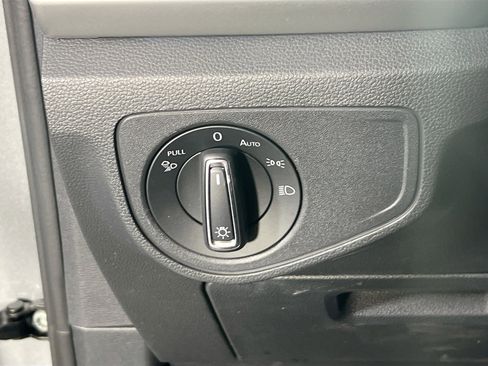 Used 2023 Volkswagen Atlas SEL R-Line image 10