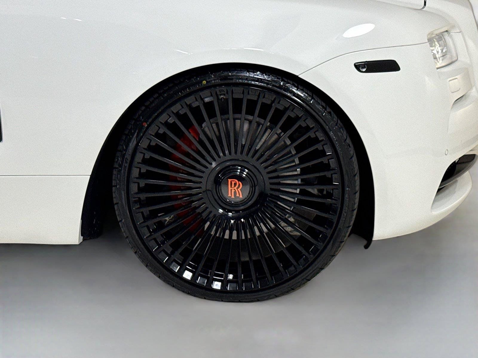 Used 2016 Rolls-Royce Wraith RWD image 35