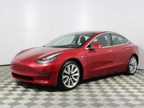 Used 2020 Tesla Model 3 Standard Range Plus image 3