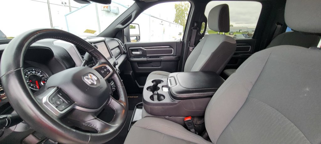Used 2024 RAM 2500 Big Horn AWD/4WD image 13