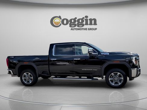 Used 2025 GMC Sierra 2500 SLT w/ SLT Premium Package image 21