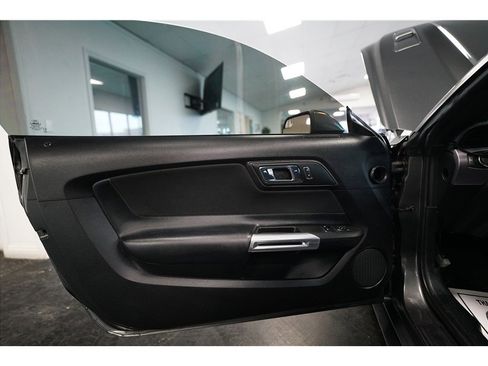 Used 2017 Ford Mustang GT image 13