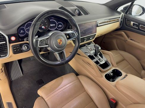 Used 2019 Porsche Cayenne AWD/4WD image 4