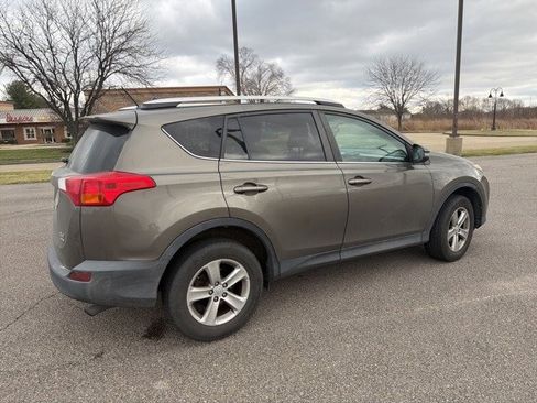 Used 2013 Toyota RAV4 XLE image 12