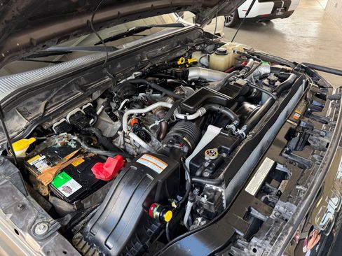 Used 2016 Ford F350 Lariat w/ Lariat Interior Package AWD/4WD image 47