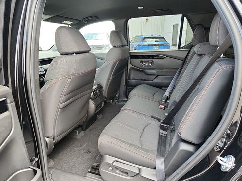 Used 2025 Honda Pilot Sport image 14