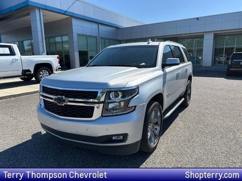 Used 2018 Chevrolet Tahoe LT w/ Luxury Package RWD image 1