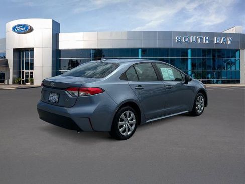 Used 2023 Toyota Corolla LE w/ Carpet Mat Package (TMS) FWD image 5