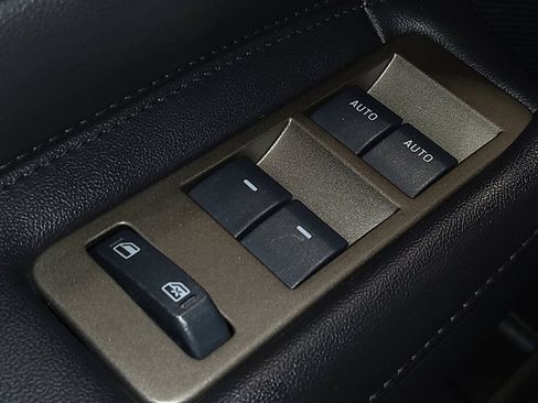 Used 2014 Lincoln MKX FWD w/ Equipment Group 101A image 27