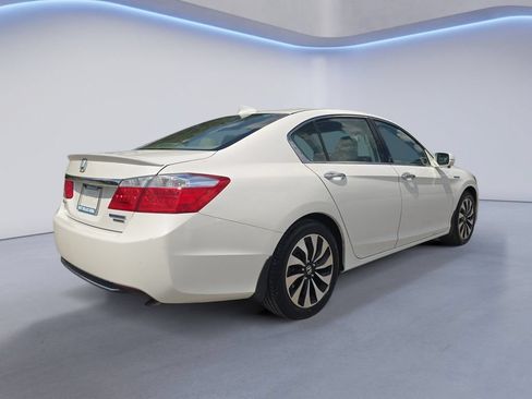 Used 2015 Honda Accord Touring image 6