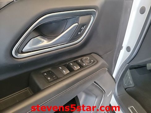 Used 2021 GMC Yukon XL AT4 w/ AT4 Premium Package image 12