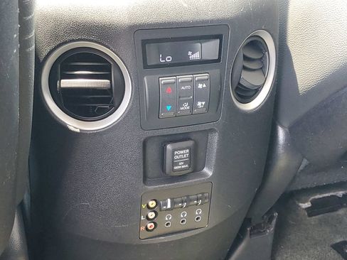 Used 2014 Honda Pilot Touring image 16