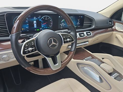 Certified 2023 Mercedes-Benz GLS 580 4MATIC image 16