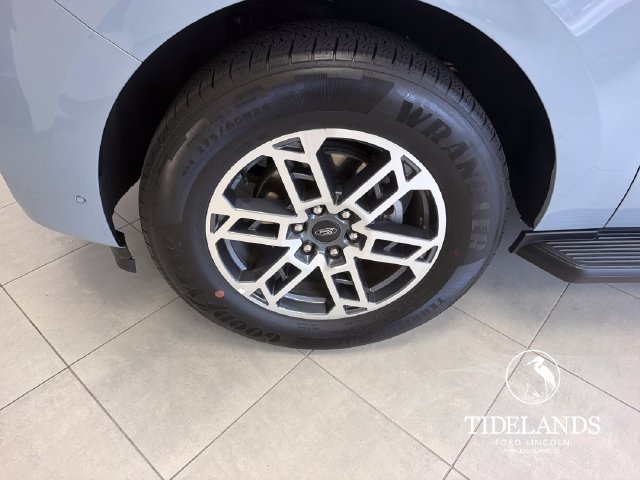Certified 2025 Ford Expedition Active RWD image 32