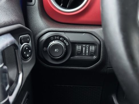 Used 2020 Jeep Wrangler Unlimited Rubicon image 33