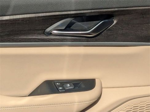 New 2025 Jeep Grand Cherokee Limited w/ Luxury Tech Group II image 29