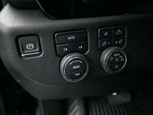 Used 2025 Chevrolet Silverado 1500 LTZ AWD/4WD image 18