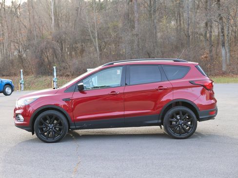 Used 2019 Ford Escape SE image 8