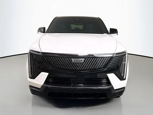 Used 2025 Cadillac Escalade IQ Sport 2 AWD/4WD image 2