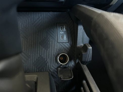 Used 2024 Toyota Tacoma TRD Off-Road image 26