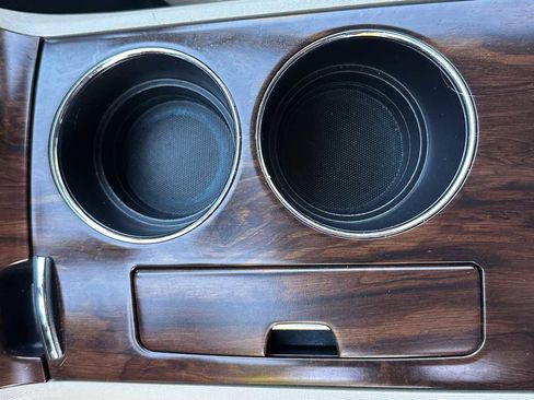 Used 2013 Toyota Venza LE image 34