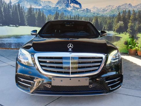 Used 2020 Mercedes-Benz S 560 Sedan image 2