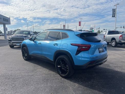 Used 2025 Chevrolet Trax ACTIV w/ Sunroof Package image 5