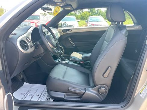 Used 2015 Volkswagen Beetle 1.8T FWD image 20