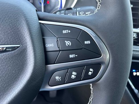 New 2026 Chrysler Pacifica Select image 29