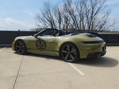 New 2026 Porsche 911 GTS image 3