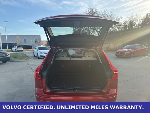 Certified 2023 Volvo XC60 B5 Plus w/ Climate Package image 7