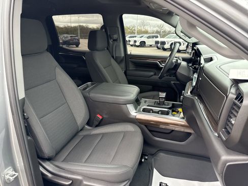 Used 2024 Chevrolet Silverado 1500 LT Trail Boss image 25