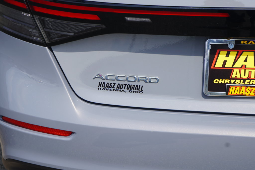 Used 2023 Honda Accord Sport image 7