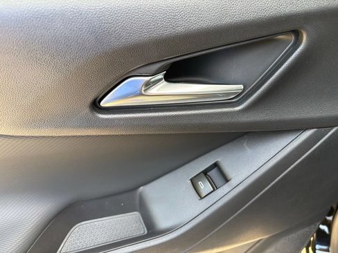 New 2026 Chevrolet Equinox LT w/ Convenience Package II FWD image 47