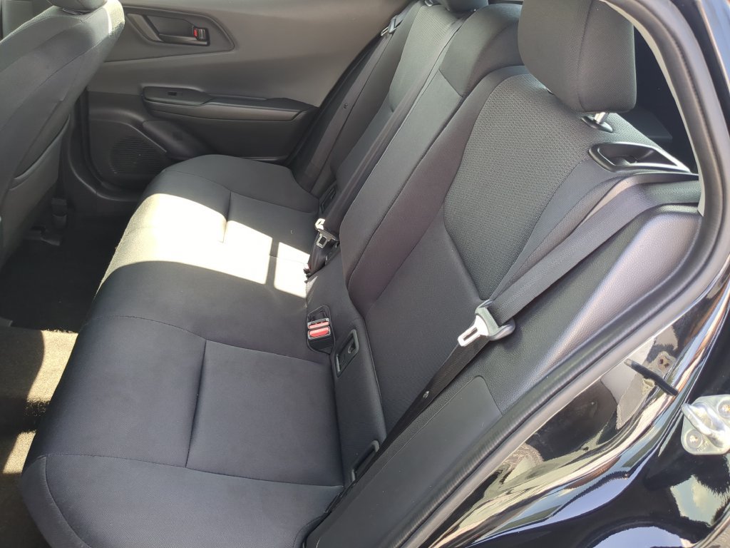 Used 2025 Toyota Prius LE FWD image 16