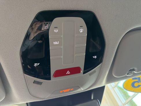 Used 2025 Kia K4 LXS image 28