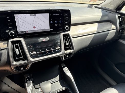 Certified 2023 Kia Sorento X-Line EX AWD/4WD image 23