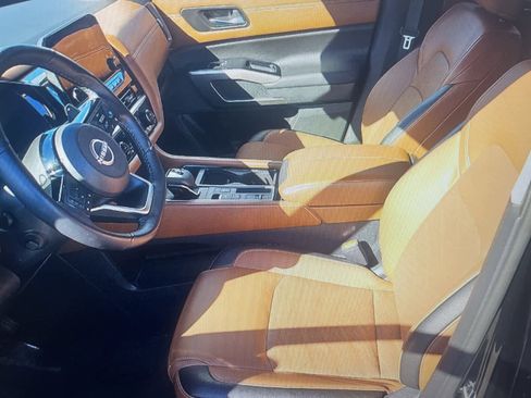 Used 2024 Nissan Pathfinder Platinum w/ Cargo Package image 6